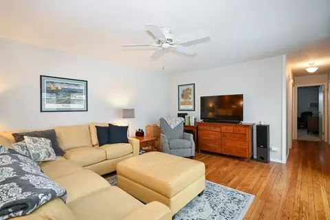 992 Dartmouth Dr, Wheaton, IL 60189 photo 15