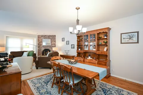 992 Dartmouth Dr, Wheaton, IL 60189 photo 9