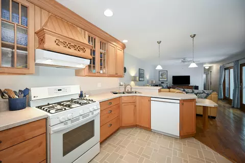 992 Dartmouth Dr, Wheaton, IL 60189 photo 14