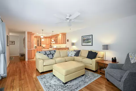 992 Dartmouth Dr, Wheaton, IL 60189 photo 16