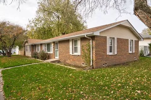1187 E Durham St, Bradley, IL 60915