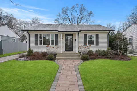 1116 Fowler Ave, Evanston, IL 60202