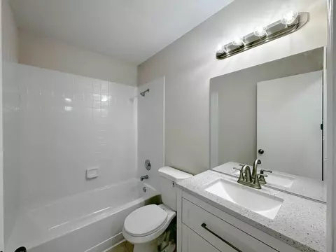 4567 Opal Dr, Hoffman Estates, IL 60192 photo 10