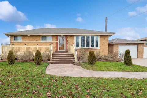 7040 W 81st Pl, Burbank, IL 60459