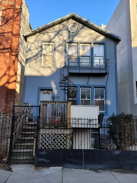 867 N Marshfield Ave, Chicago, IL 60622