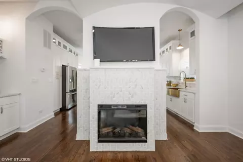 539 E 42nd Pl, Chicago, IL 60653 photo 11