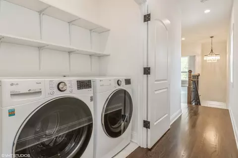 539 E 42nd Pl, Chicago, IL 60653 photo 20