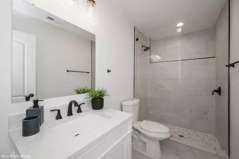 539 E 42nd Pl, Chicago, IL 60653 photo 27