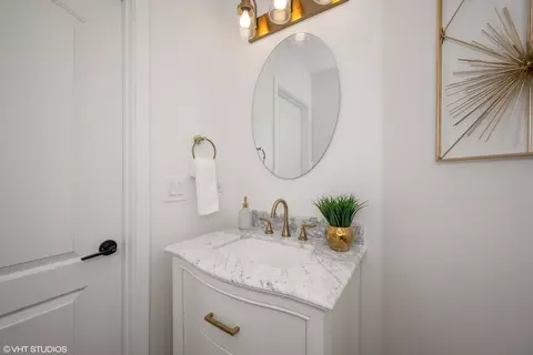 539 E 42nd Pl, Chicago, IL 60653 photo 13