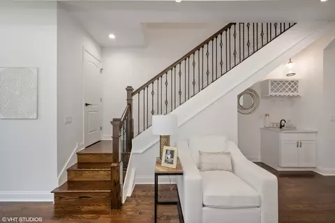 539 E 42nd Pl, Chicago, IL 60653 photo 10