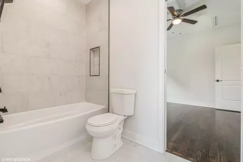 539 E 42nd Pl, Chicago, IL 60653 photo 22