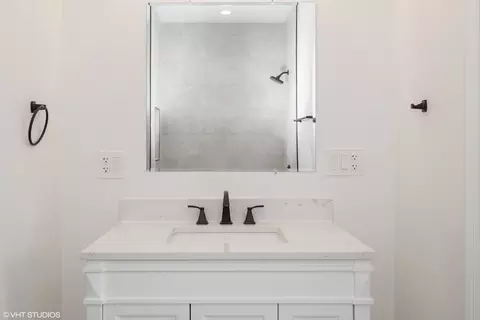 539 E 42nd Pl, Chicago, IL 60653 photo 23
