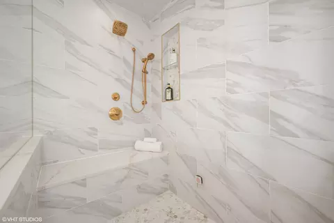 539 E 42nd Pl, Chicago, IL 60653 photo 16