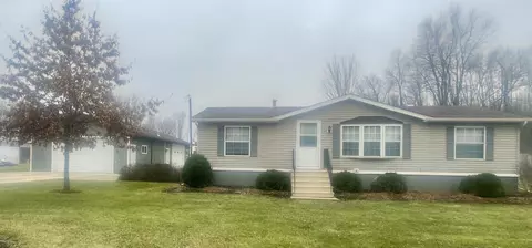2702 N 3853rd Rd, Sheridan, IL 60551