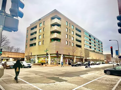 900 Chicago Ave #501, Evanston, IL 60202
