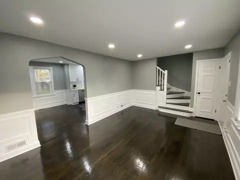 10107 S Forest Ave, Chicago, IL 60628 photo 4