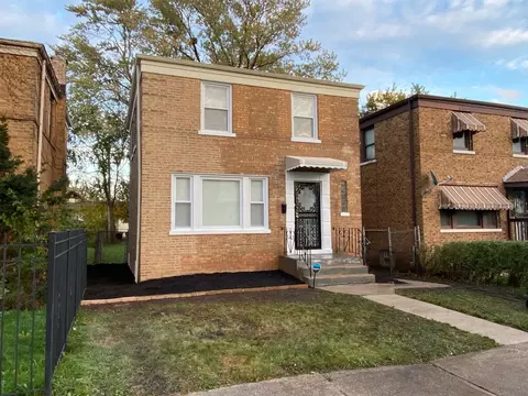 10107 S Forest Ave, Chicago, IL 60628 photo 2