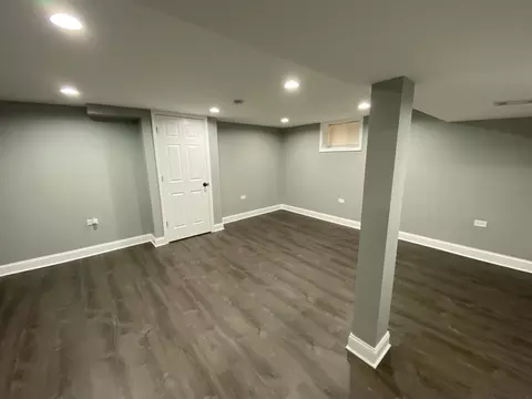 10107 S Forest Ave, Chicago, IL 60628 photo 21