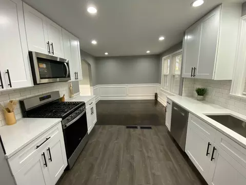 10107 S Forest Ave, Chicago, IL 60628 photo 18
