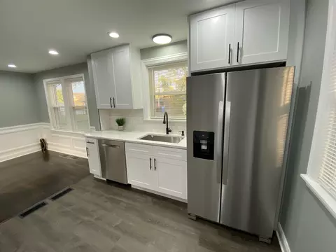 10107 S Forest Ave, Chicago, IL 60628 photo 17