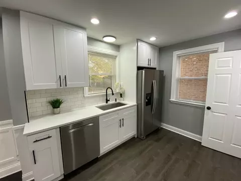 10107 S Forest Ave, Chicago, IL 60628 photo 16