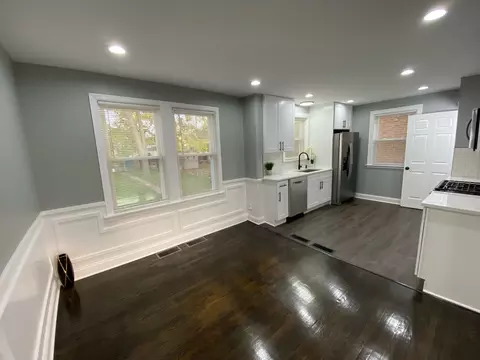 10107 S Forest Ave, Chicago, IL 60628 photo 15
