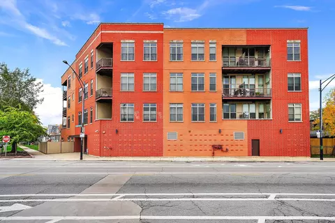 3637 N Spaulding Ave #203, Chicago, IL 60618