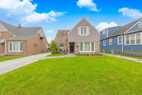 4417 Amelia Ave, Lyons, IL 60534