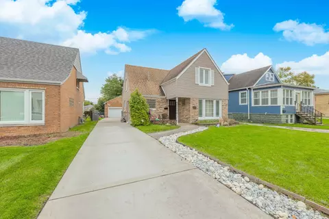 4417 Amelia Ave, Lyons, IL 60534 photo 2