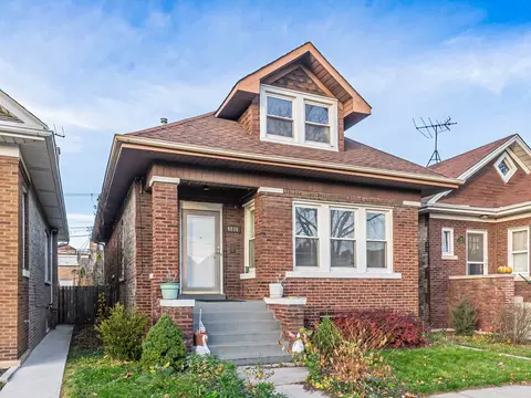 6030 W Dakin St, Chicago, IL 60634