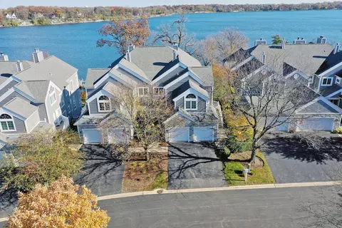 243 Sandy Point Ln, Lake Zurich, IL 60047