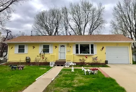 907 W 13th St, Sterling, IL 61081