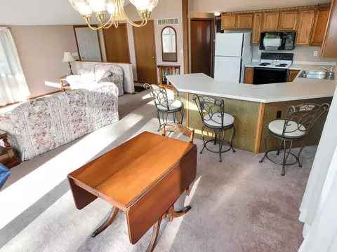 5706 Harrison St, Roscoe, IL 61073 photo 8