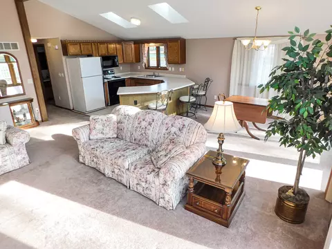 5706 Harrison St, Roscoe, IL 61073 photo 4
