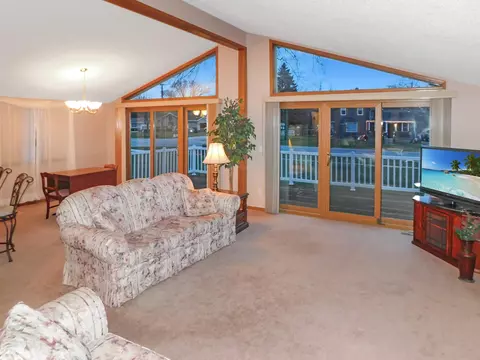 5706 Harrison St, Roscoe, IL 61073 photo 6