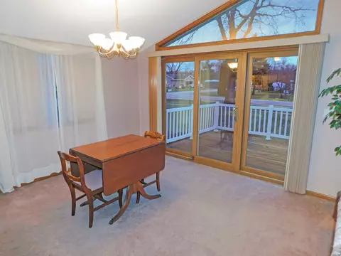 5706 Harrison St, Roscoe, IL 61073 photo 11