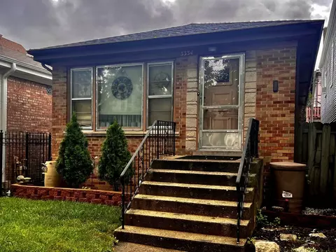 3334 W Warner Ave, Chicago, IL 60618