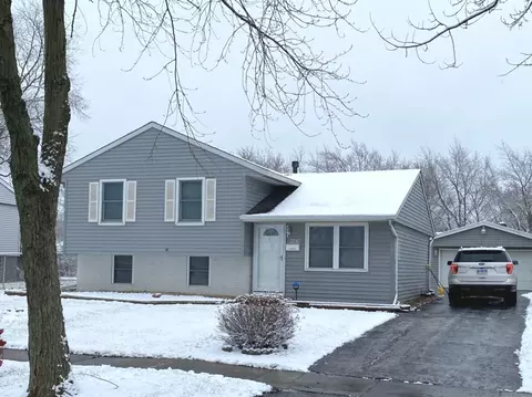 2848 224th St, Sauk Village, IL 60411