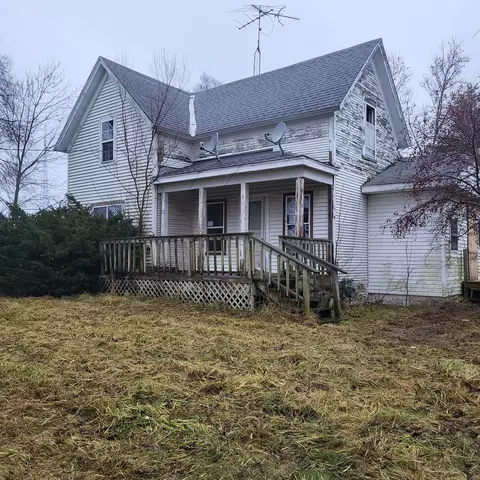 6515 E 5000s Rd, Saint Anne, IL 60964