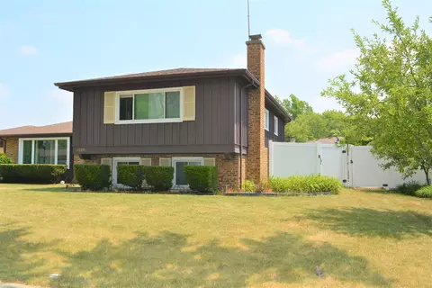 1709 W Stone Ave, Addison, IL 60101 photo 4