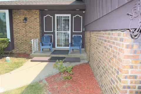 1709 W Stone Ave, Addison, IL 60101 photo 2