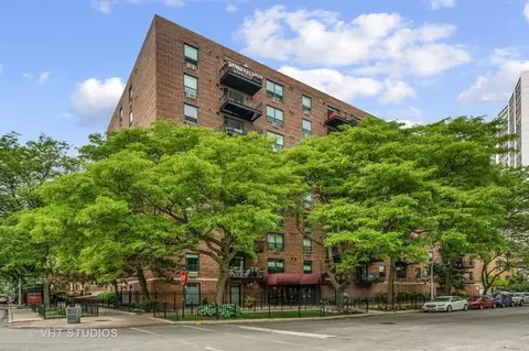 3900 N Pine Grove Ave #714, Chicago, IL 60613