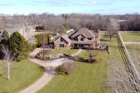 38675 N Chicago Ave, Wadsworth, IL 60083