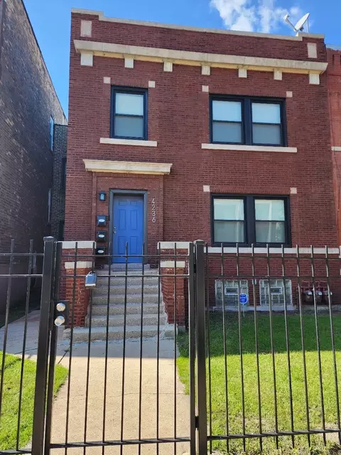 4236 S Champlain Ave, Chicago, IL 60653