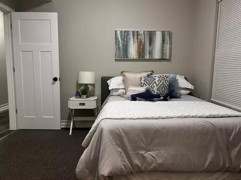 4236 S Champlain Ave, Chicago, IL 60653 photo 15