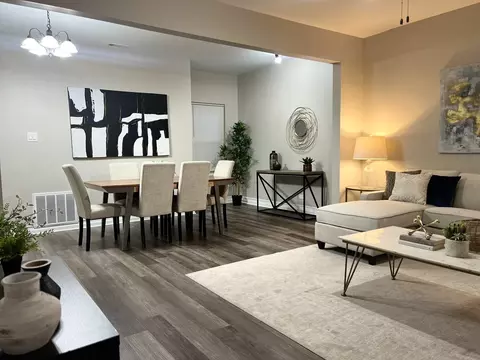 4236 S Champlain Ave, Chicago, IL 60653 photo 10