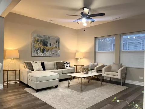 4236 S Champlain Ave, Chicago, IL 60653 photo 7