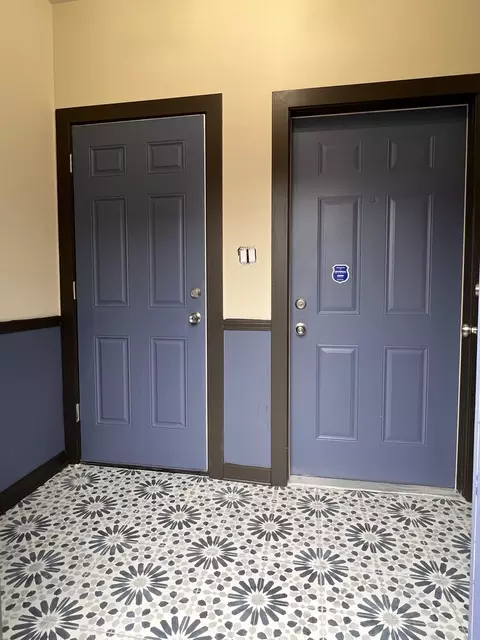 4236 S Champlain Ave, Chicago, IL 60653 photo 3
