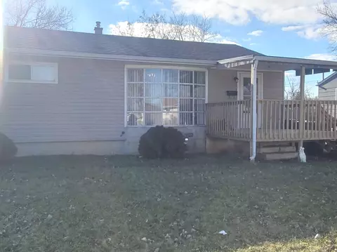 1701 Ballentine St, Waukegan, IL 60087