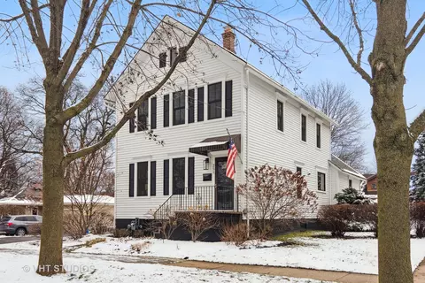 251 W Wilson St, Palatine, IL 60067